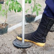 軽量設計で穴掘りいらず「定植ホールズ」